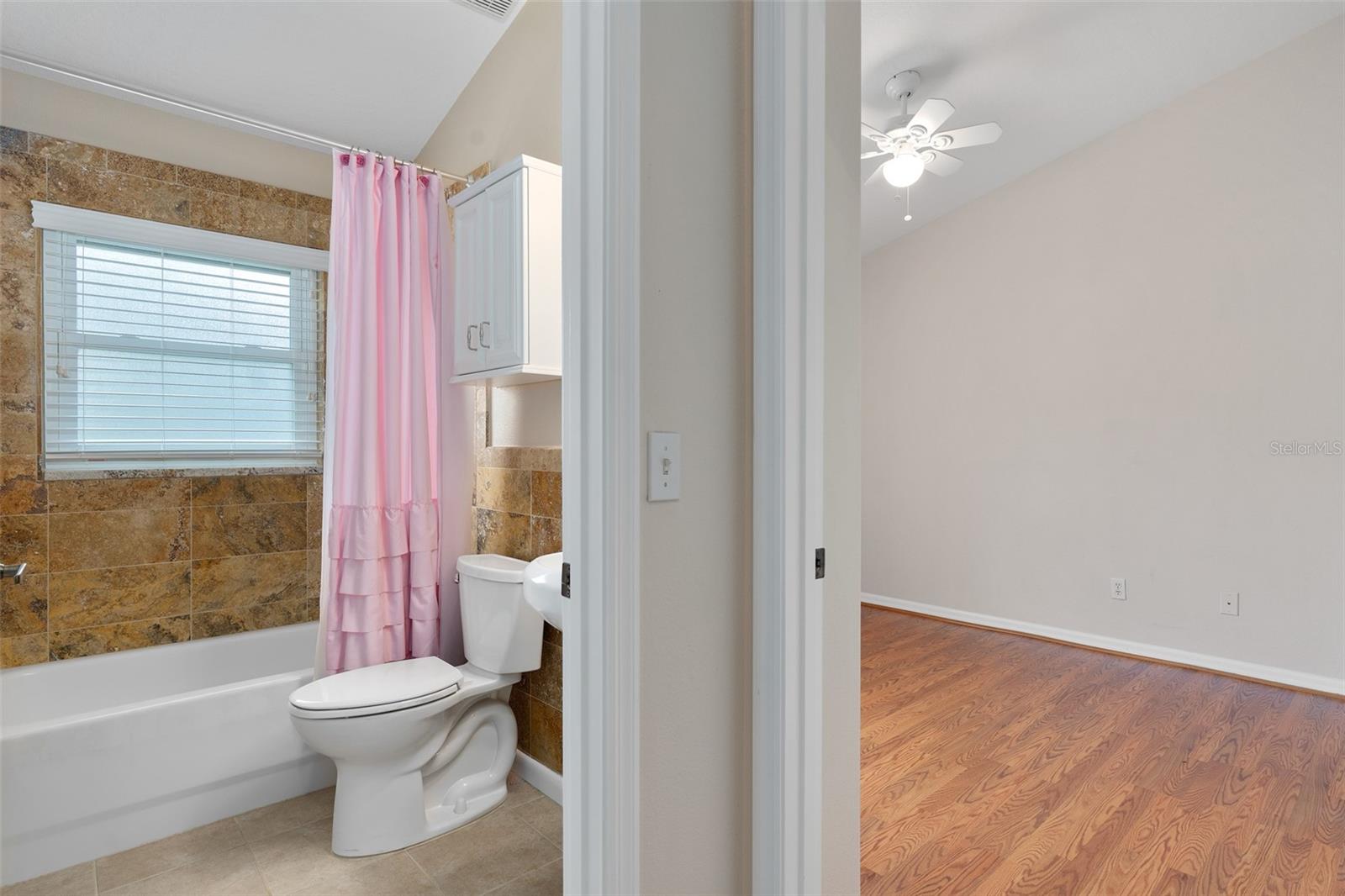 WATERFORD CHASE VILLAGE TR E - Residential Lease