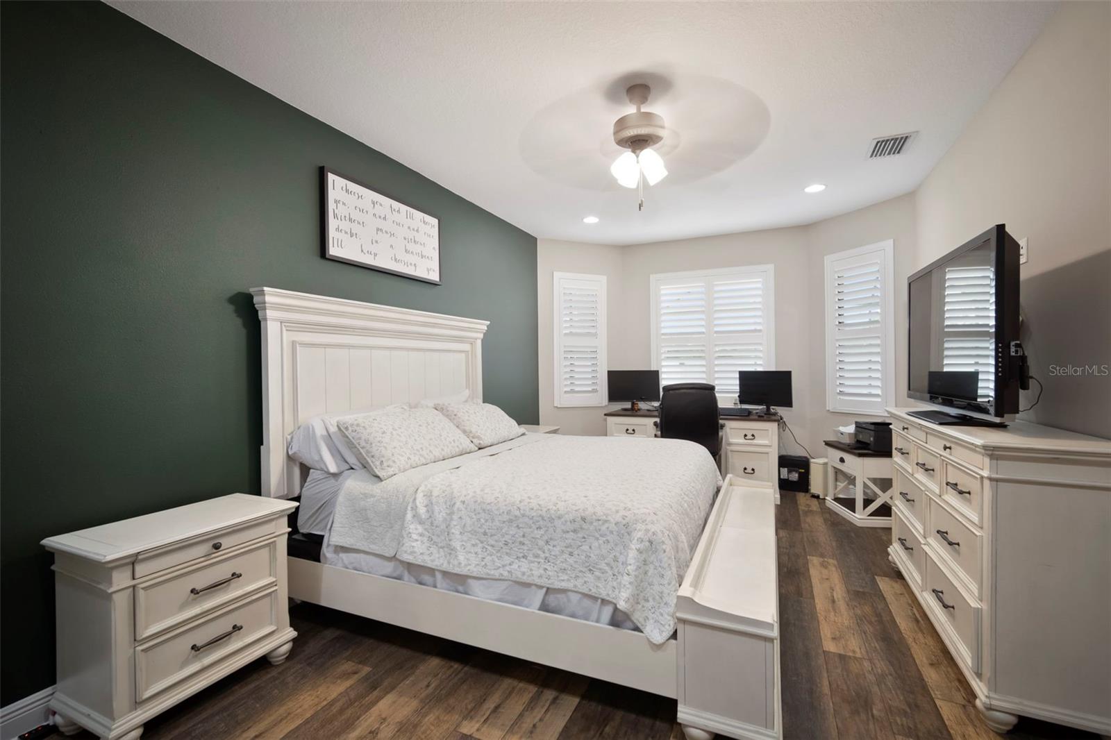 PADDOCK MANOR - Residential