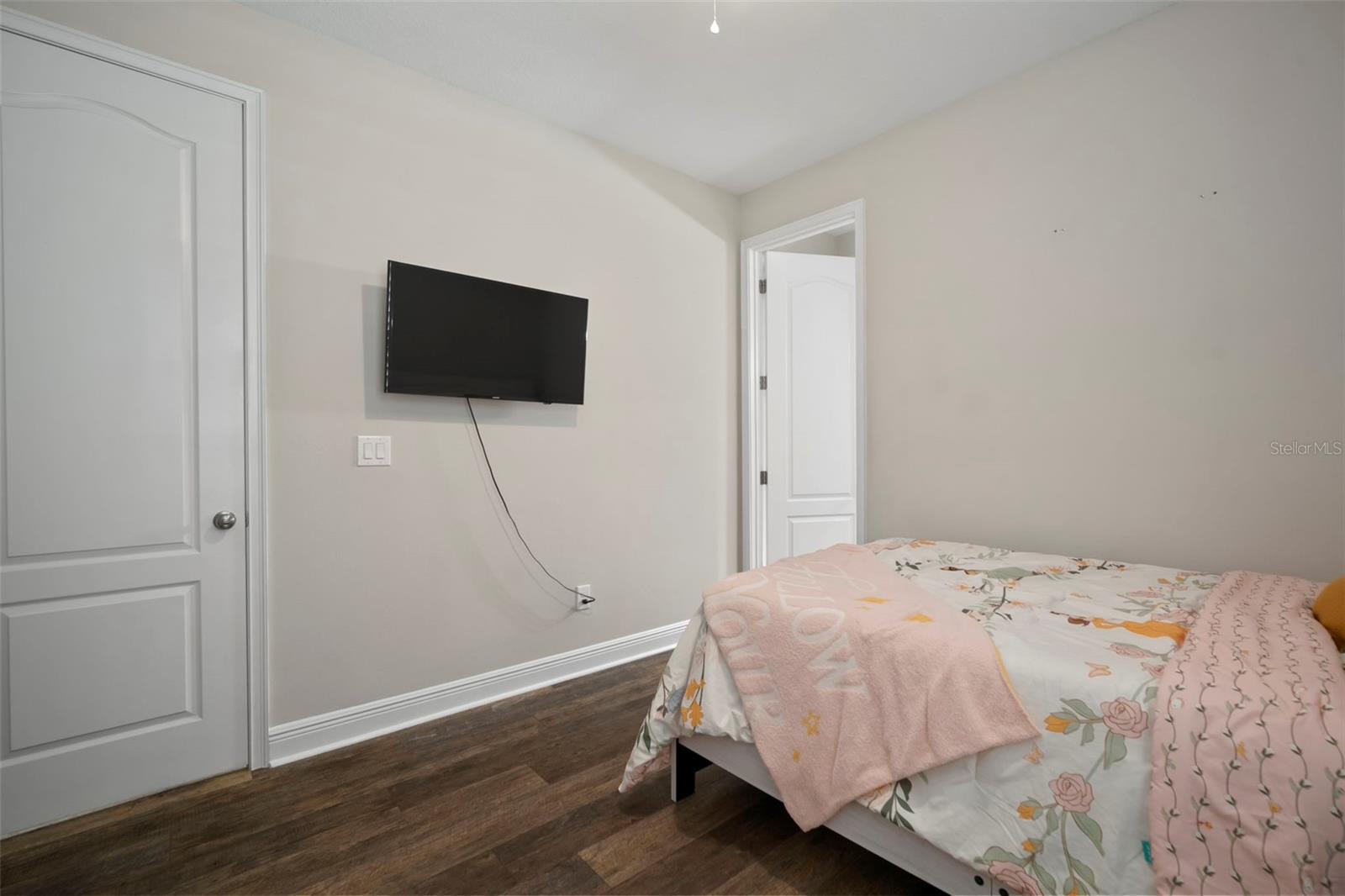 PADDOCK MANOR - Residential