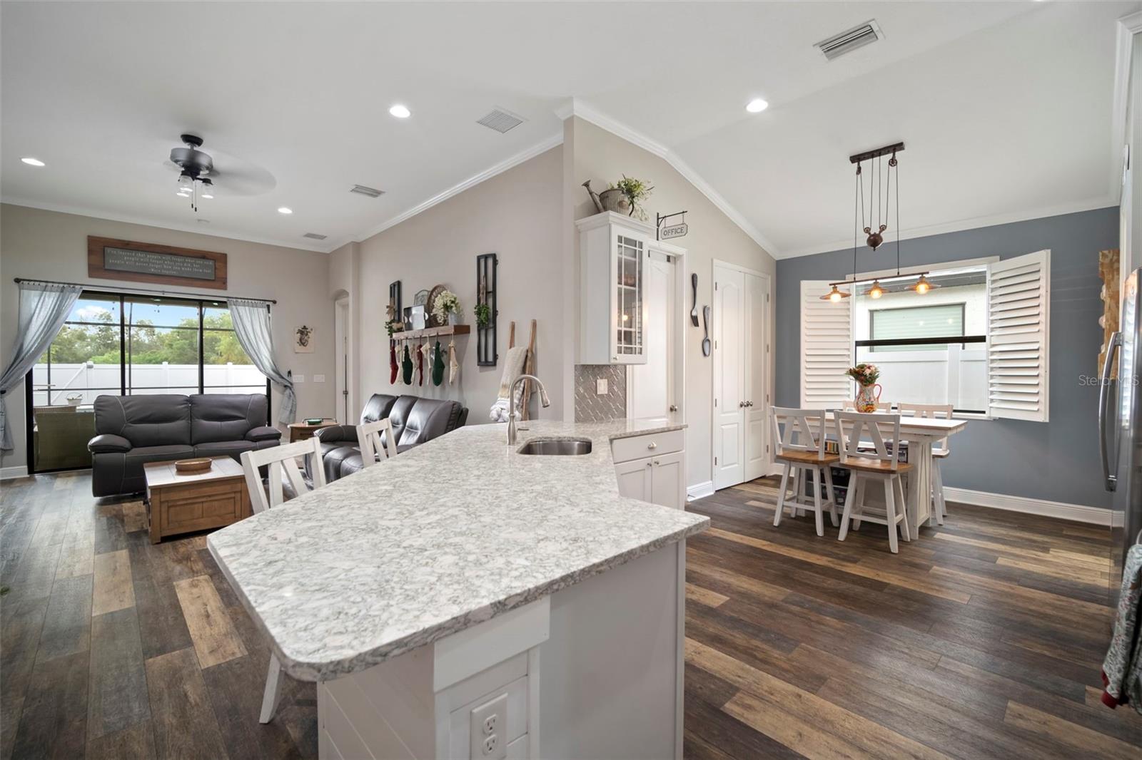 PADDOCK MANOR - Residential