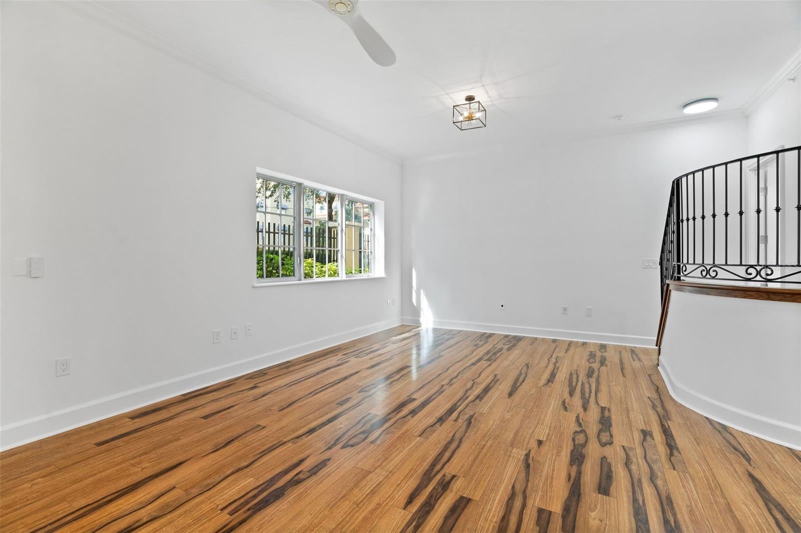 300 BEACH DRIVE NE 309