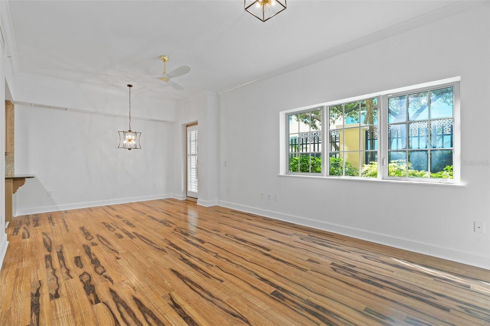 300 BEACH DRIVE NE 309