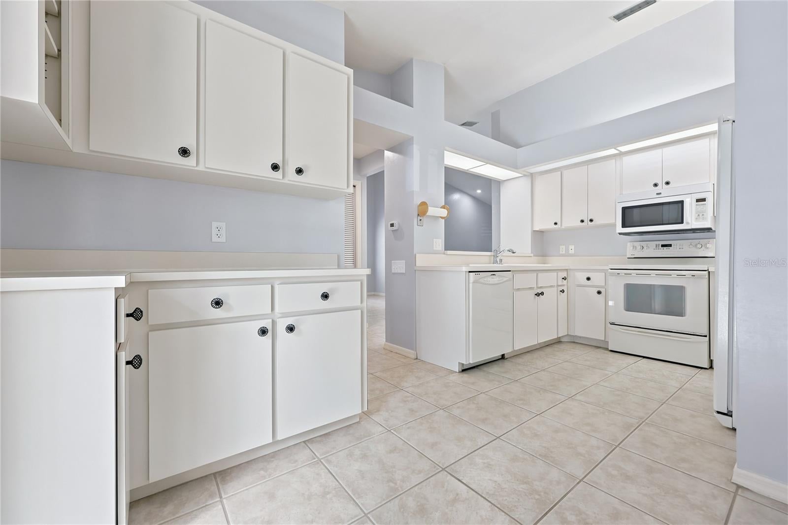 4039 NW 23RD CIRCLE