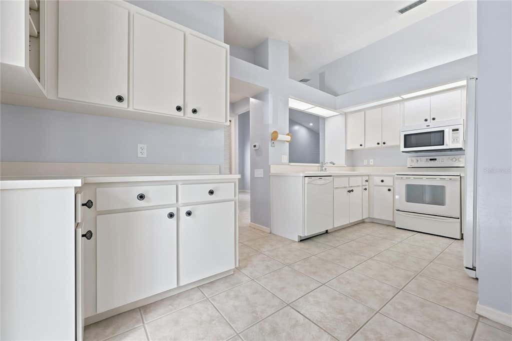 Photo of 4039 NW 23rd Circle, Gainesville, FL 32605 (MLS # GC542681)
