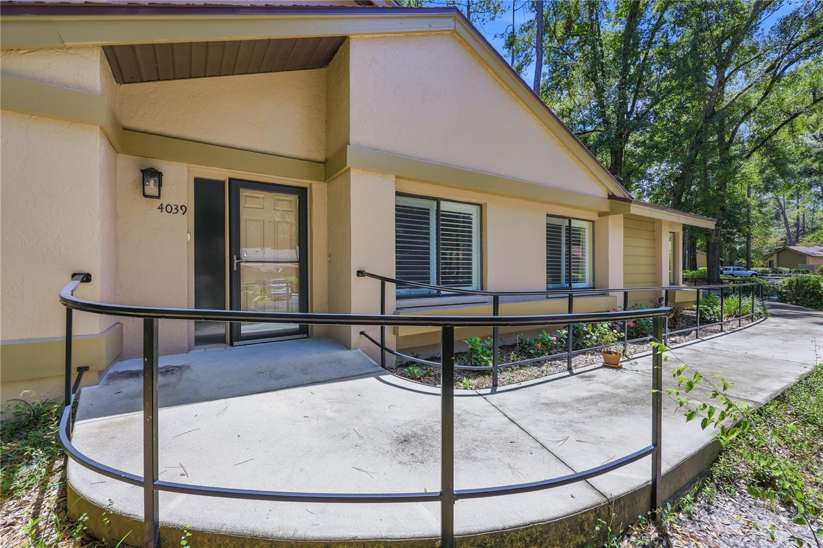 4039 NW 23RD CIRCLE