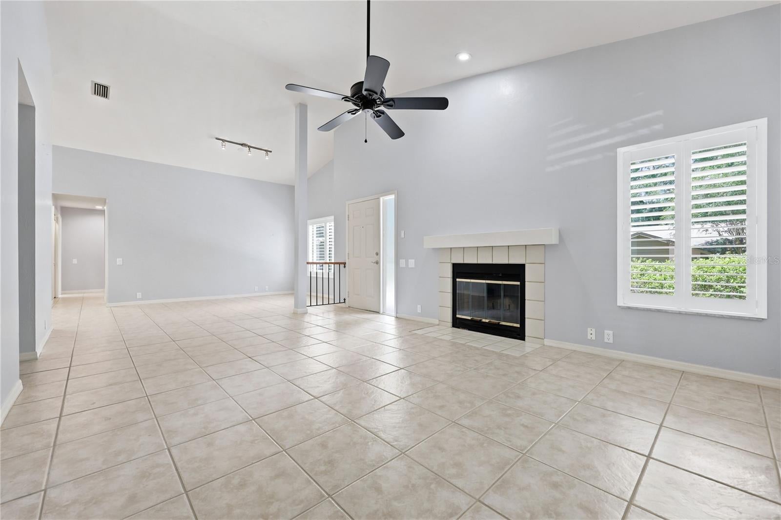 4039 NW 23RD CIRCLE