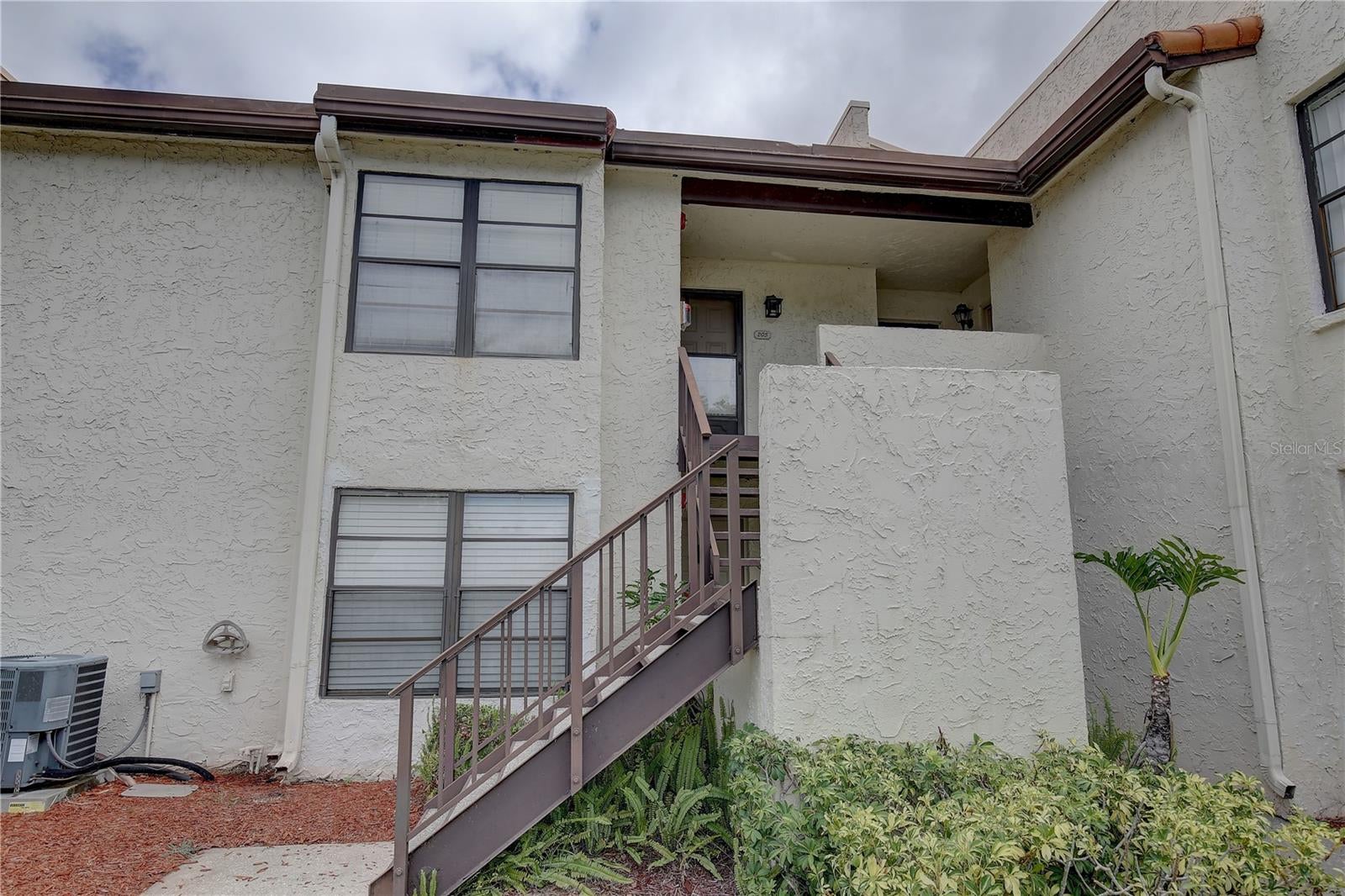 2595 CYPRUS DRIVE 4-219