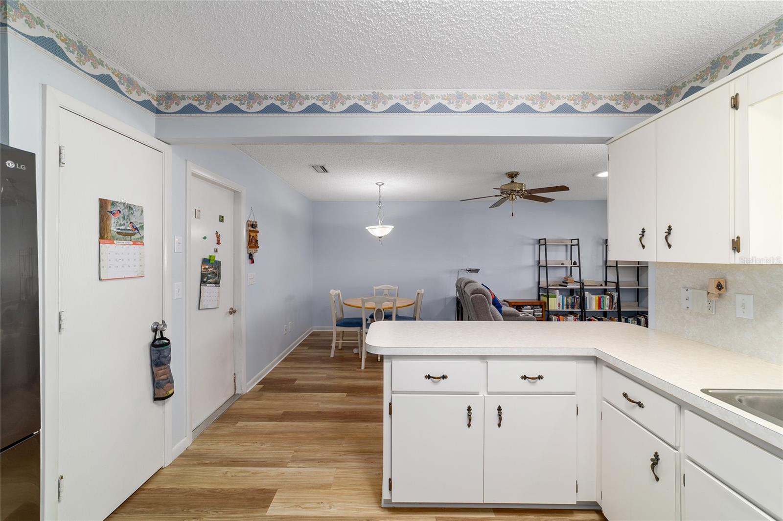 ON TOP OF THE WORLD - Residential