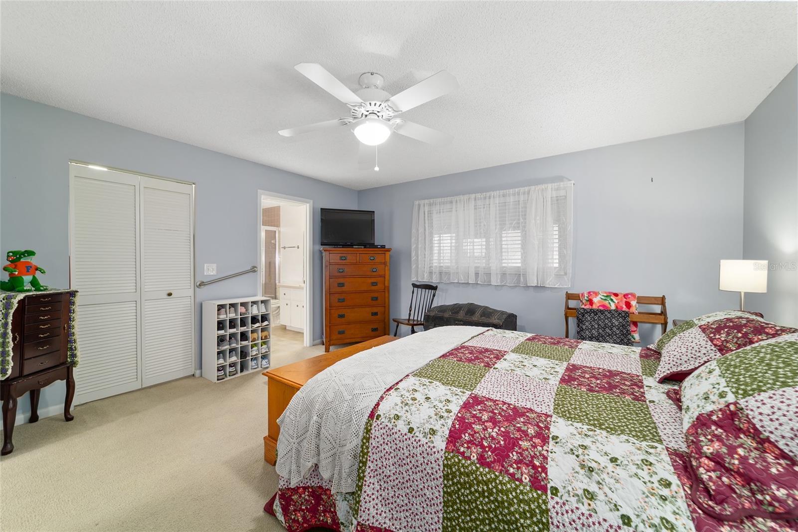 ON TOP OF THE WORLD - Residential