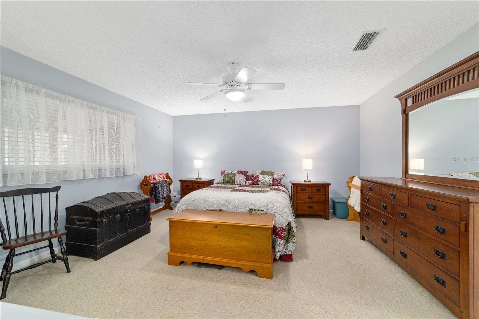 ON TOP OF THE WORLD - Residential