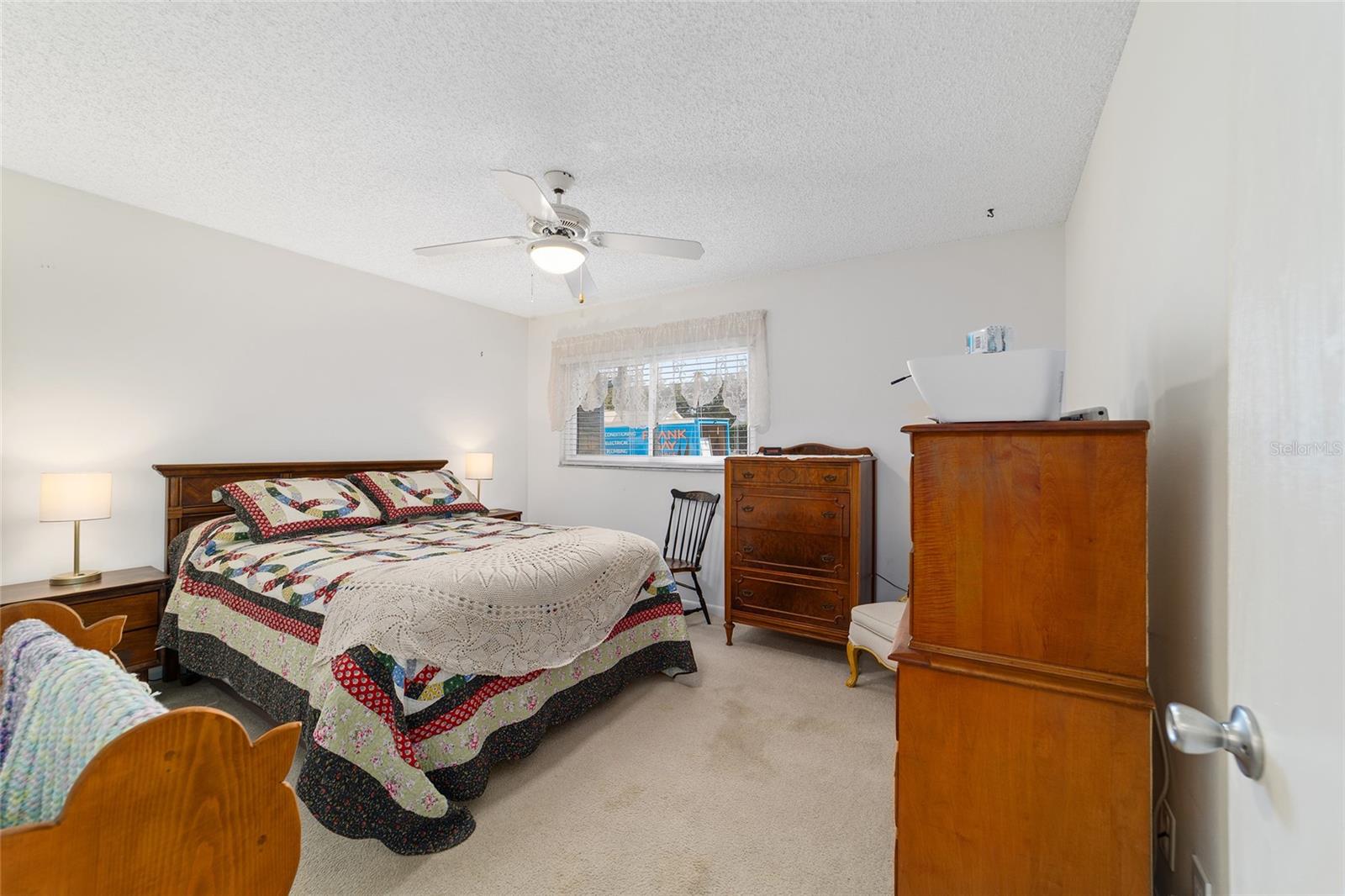 ON TOP OF THE WORLD - Residential