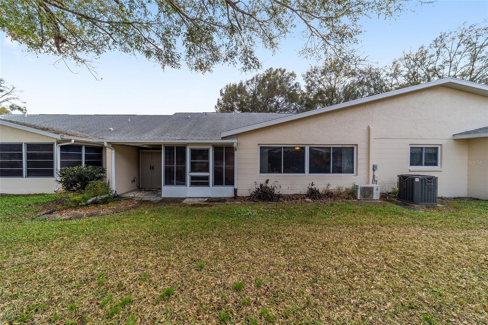 ON TOP OF THE WORLD - Residential