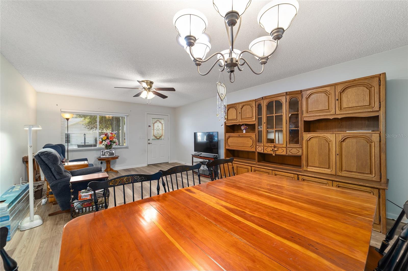 ON TOP OF THE WORLD - Residential