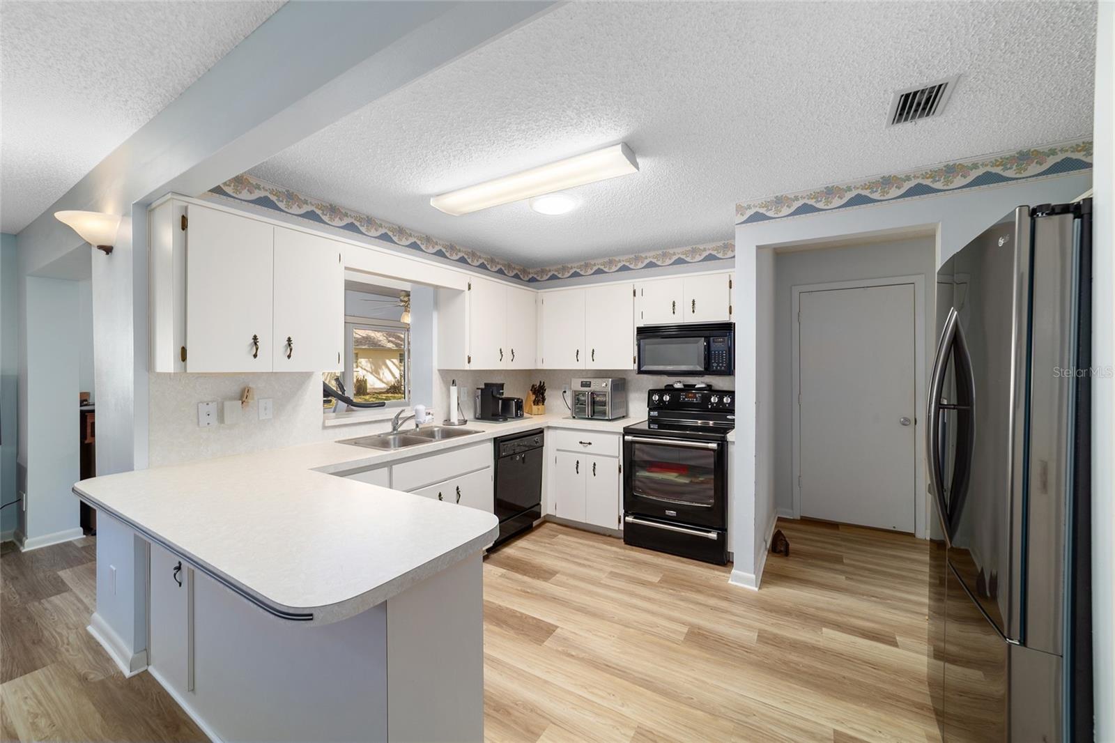 ON TOP OF THE WORLD - Residential