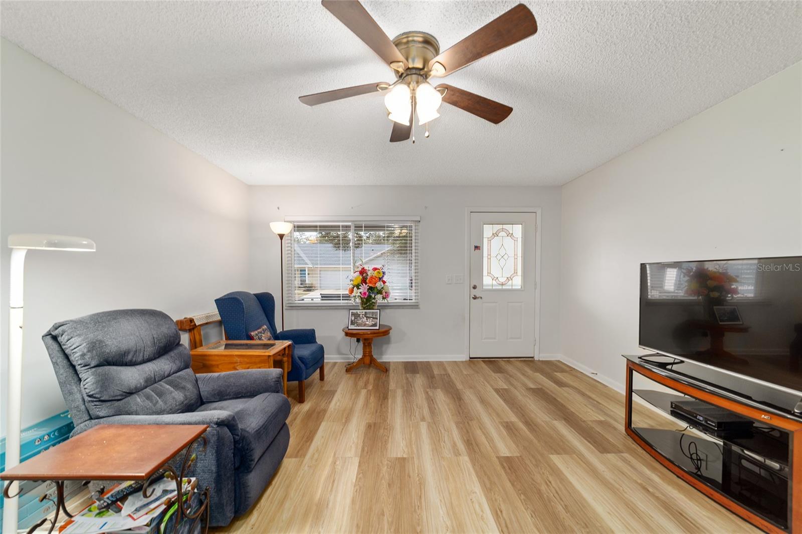 ON TOP OF THE WORLD - Residential