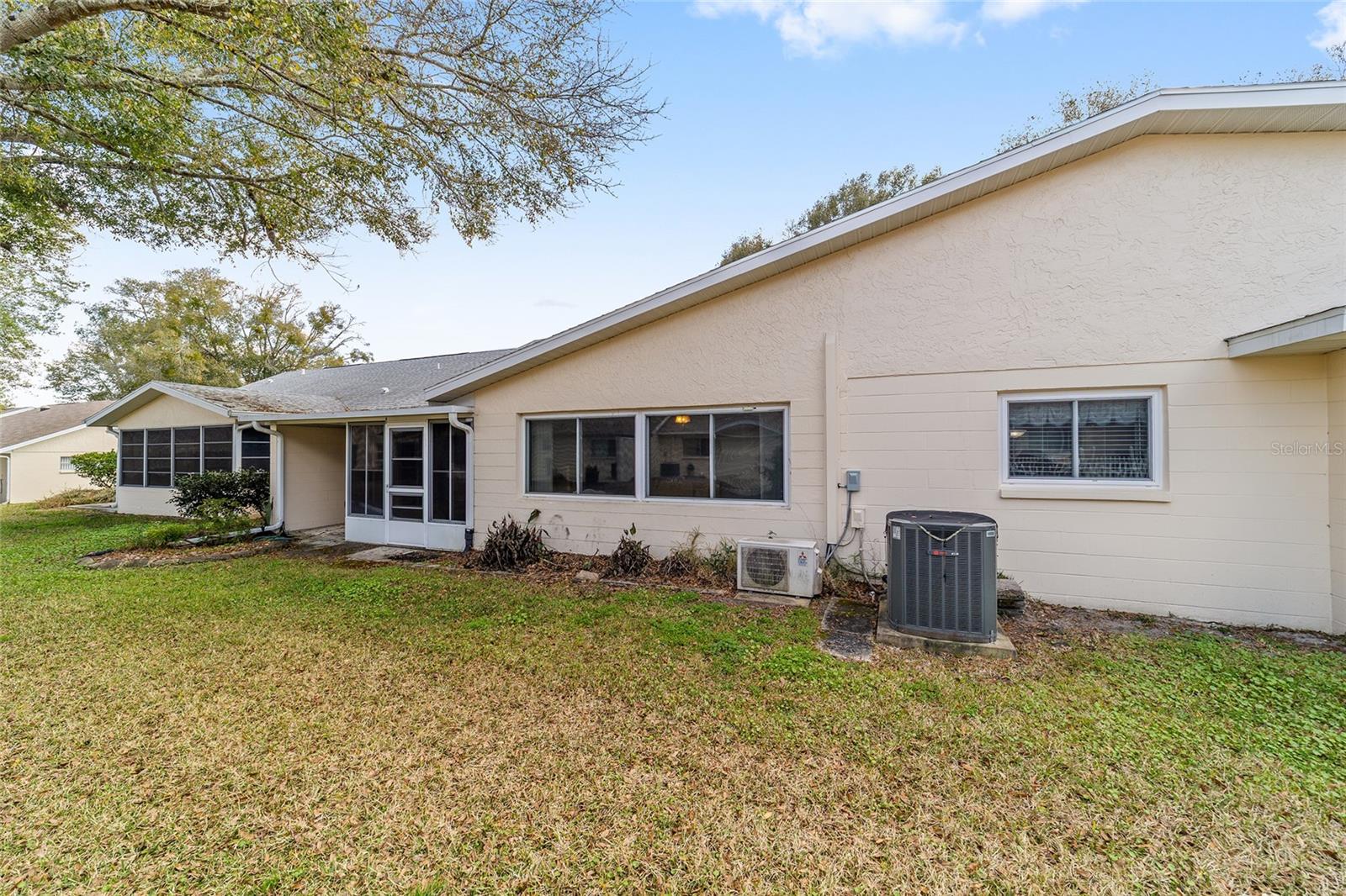 ON TOP OF THE WORLD - Residential