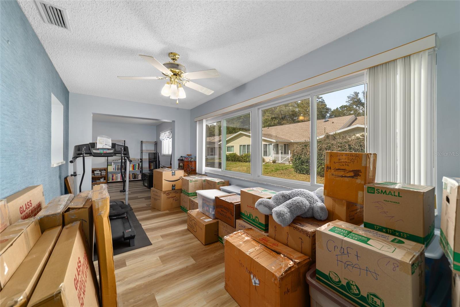 ON TOP OF THE WORLD - Residential