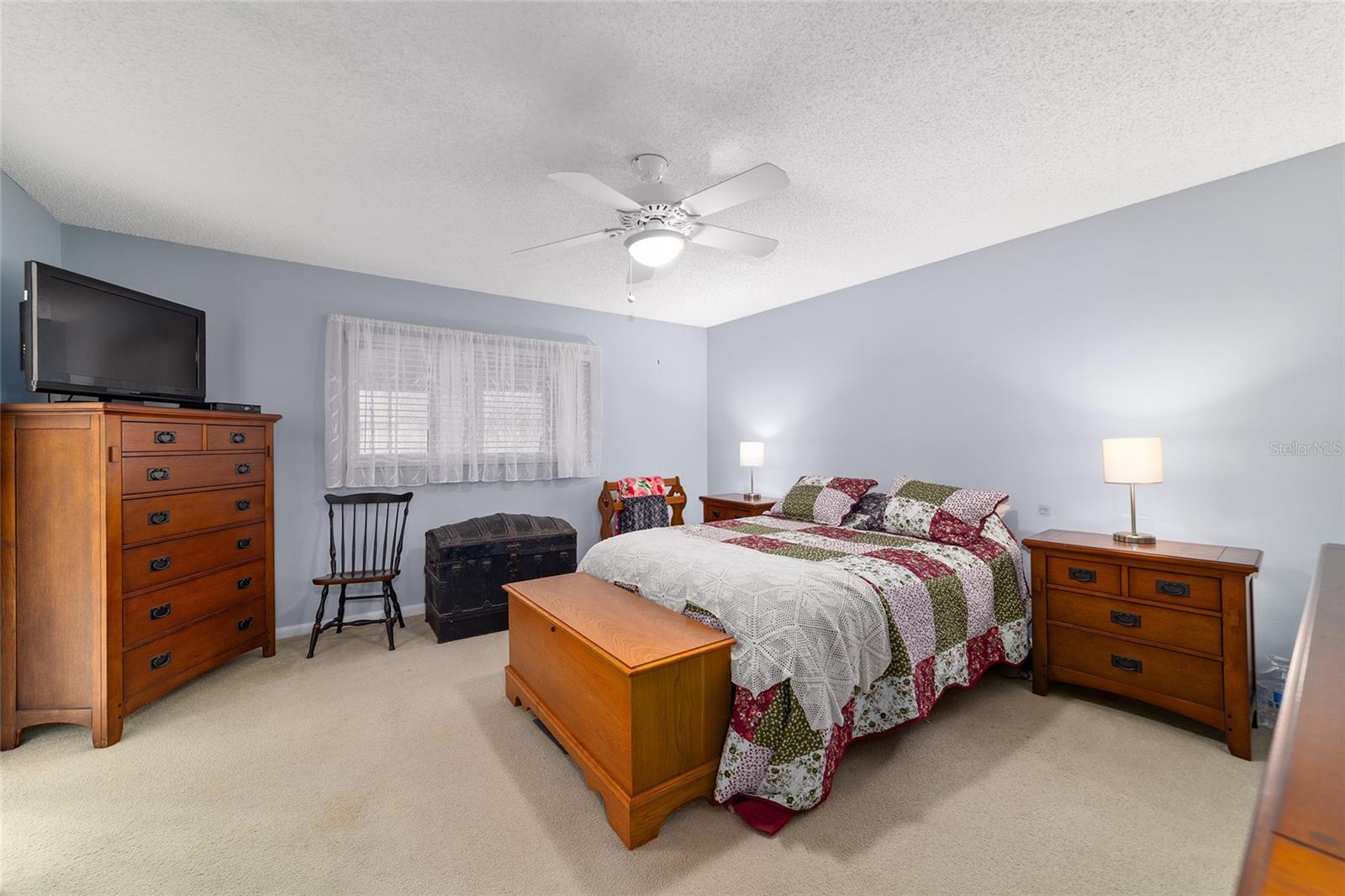 ON TOP OF THE WORLD - Residential