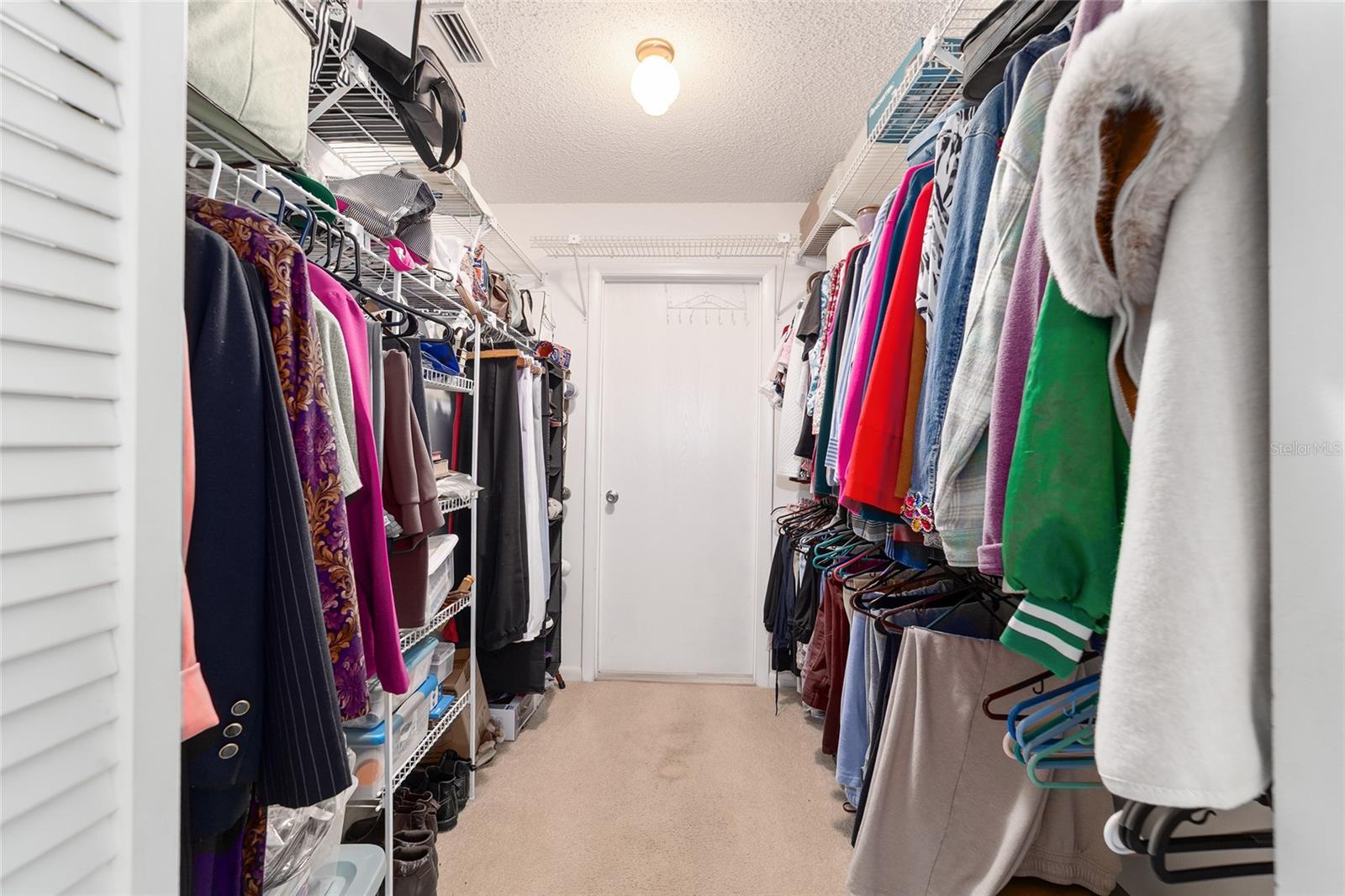 ON TOP OF THE WORLD - Residential