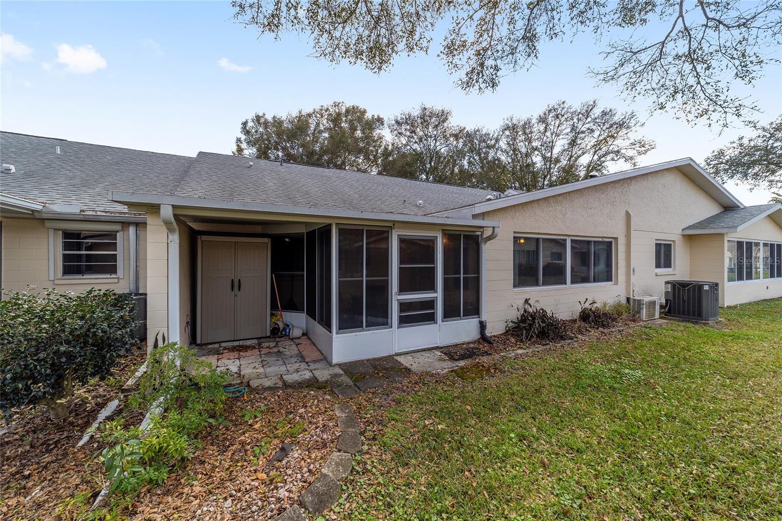 ON TOP OF THE WORLD - Residential