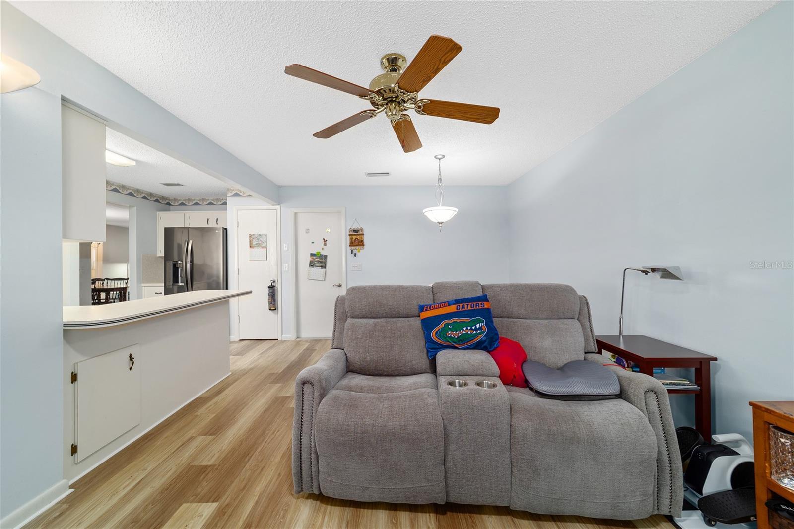 ON TOP OF THE WORLD - Residential