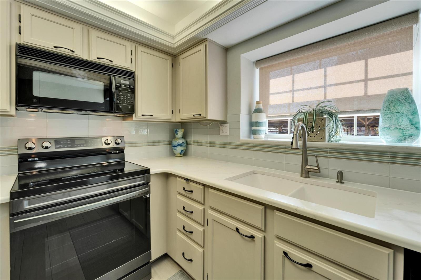 SUNSET REEF - Residential