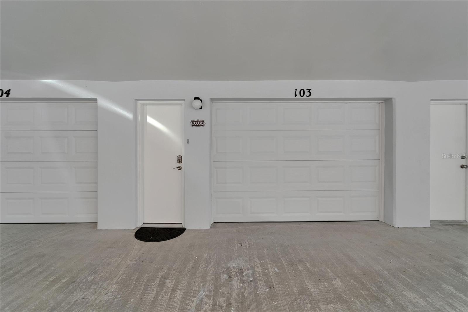 SUNSET REEF - Residential