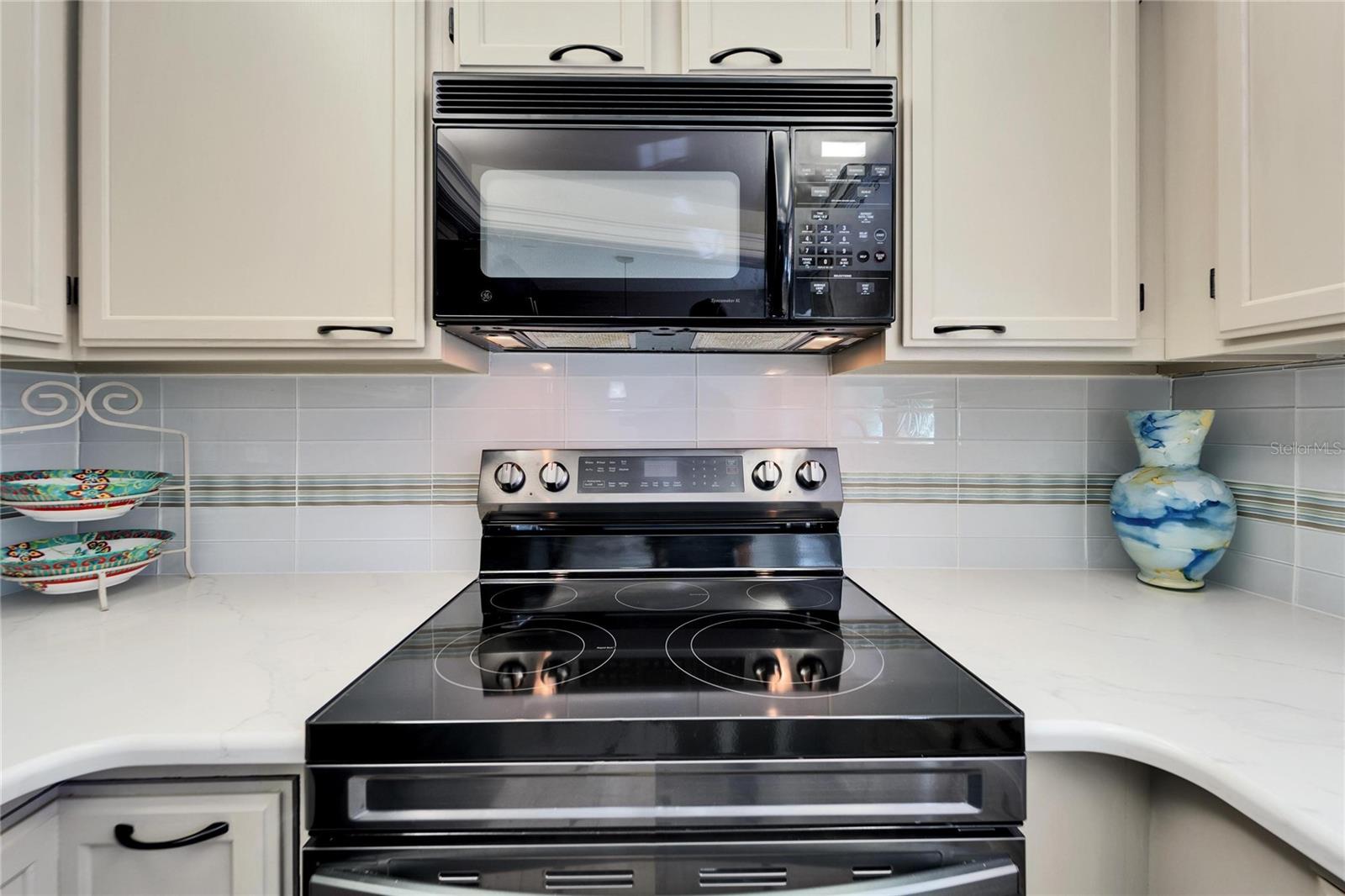 SUNSET REEF - Residential