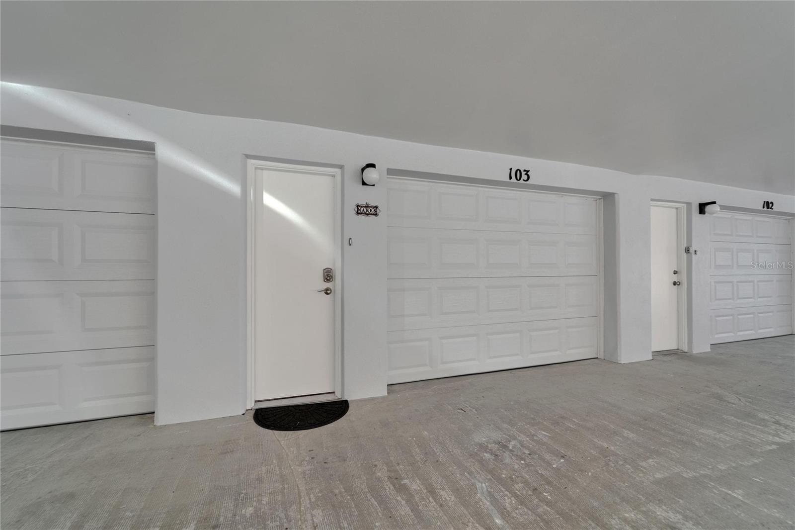 SUNSET REEF - Residential