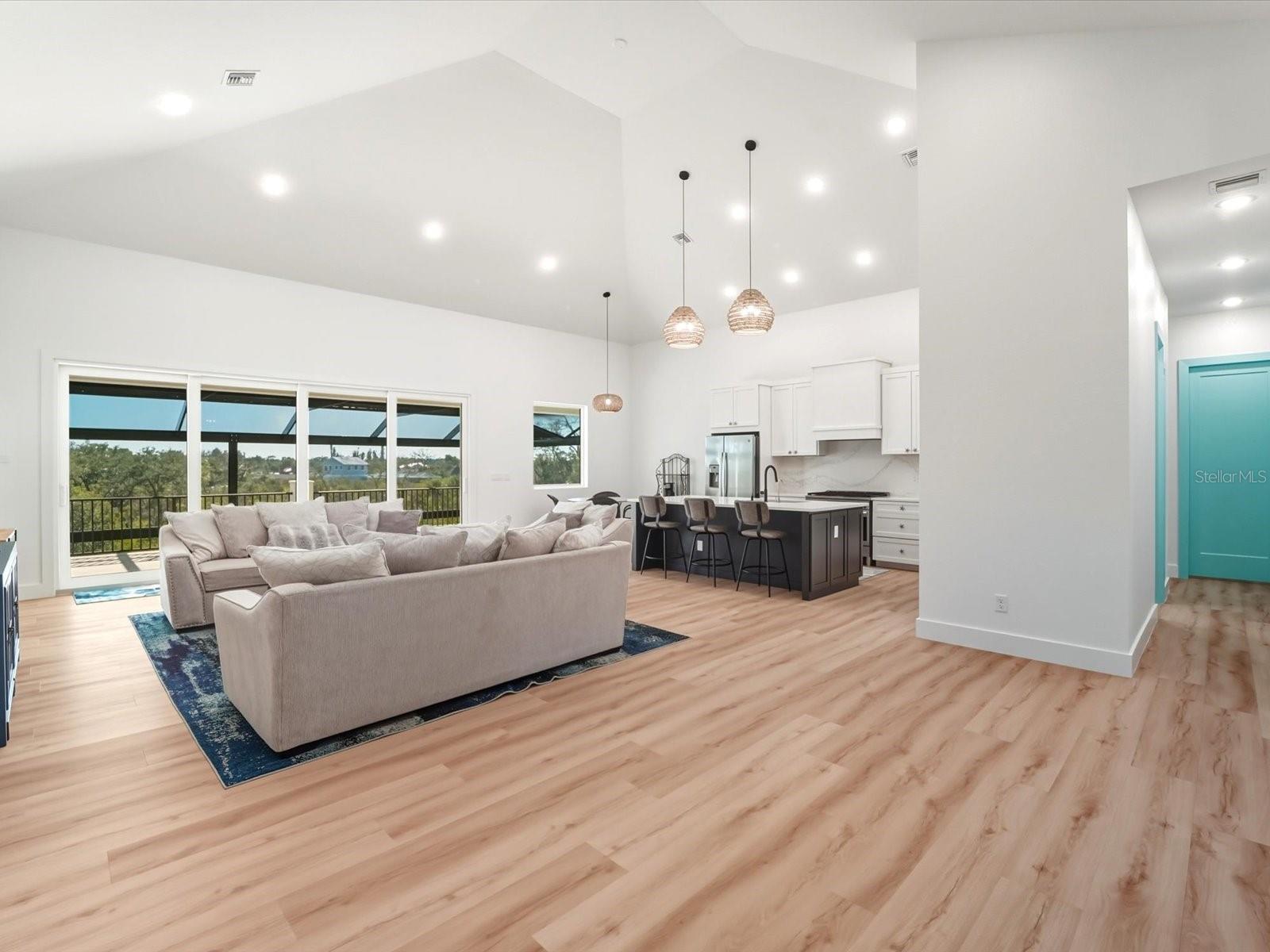 ENGLEWOOD SOUTH - Residential