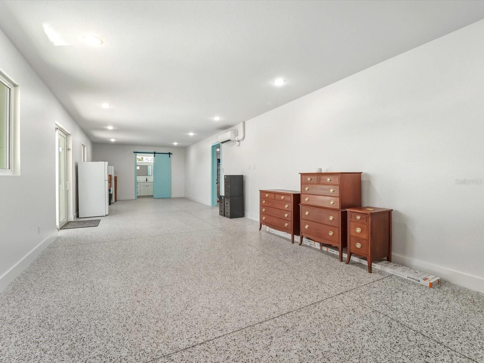 ENGLEWOOD SOUTH - Residential