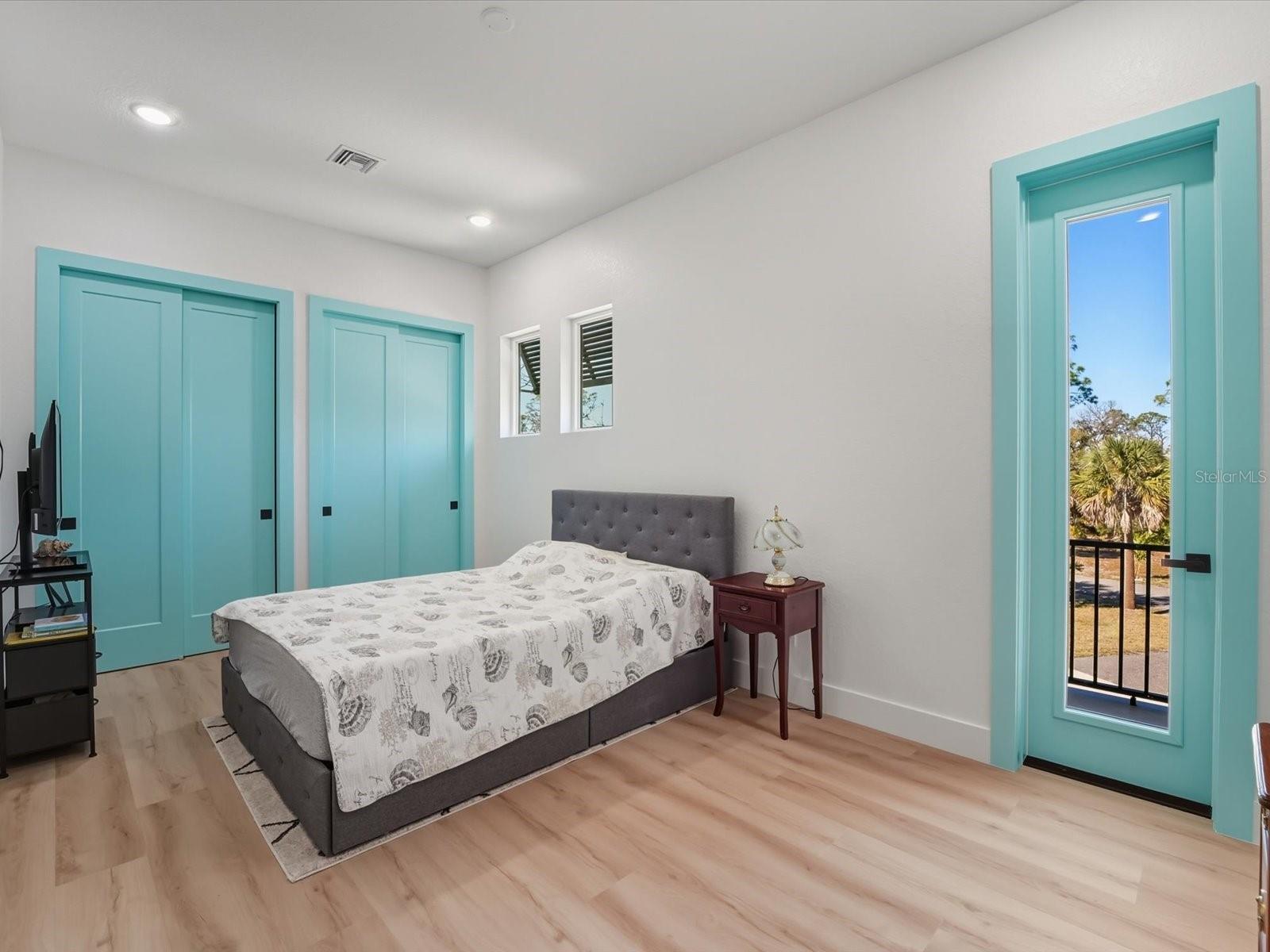 ENGLEWOOD SOUTH - Residential