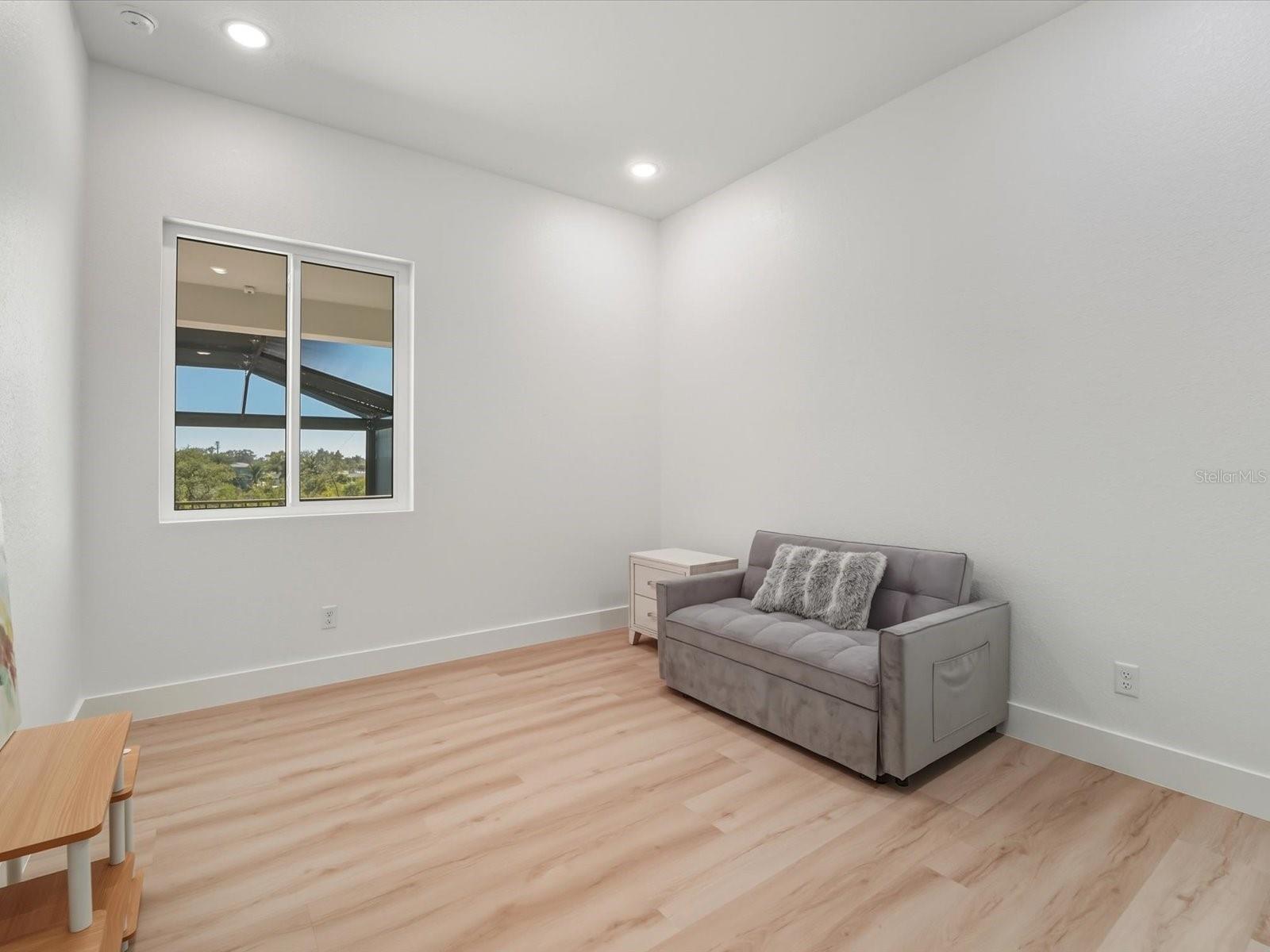 ENGLEWOOD SOUTH - Residential