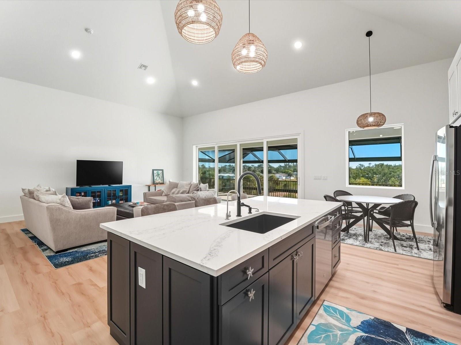 ENGLEWOOD SOUTH - Residential