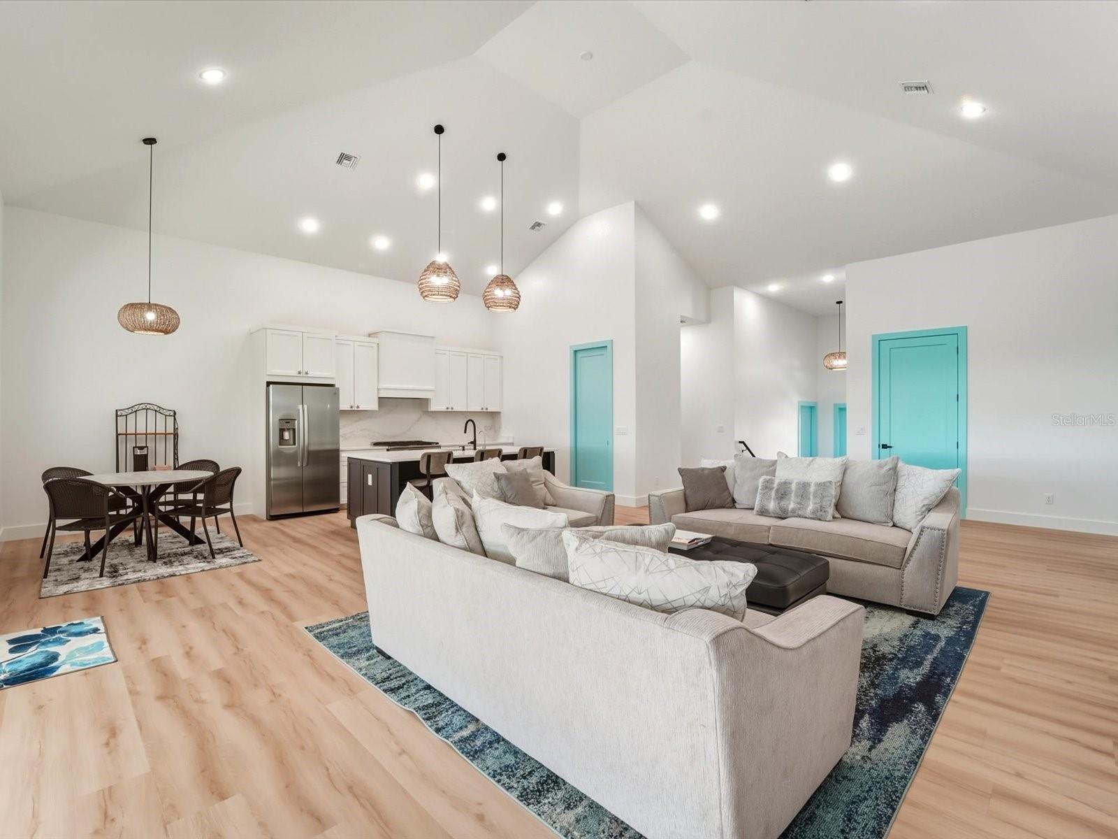 ENGLEWOOD SOUTH - Residential