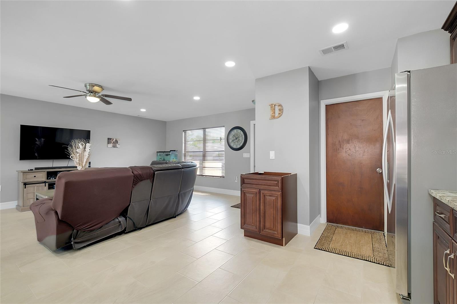 LAKE SARASOTA - Residential