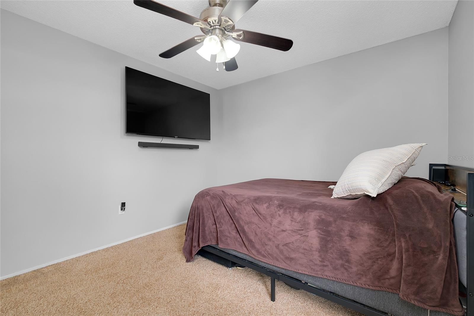 LAKE SARASOTA - Residential