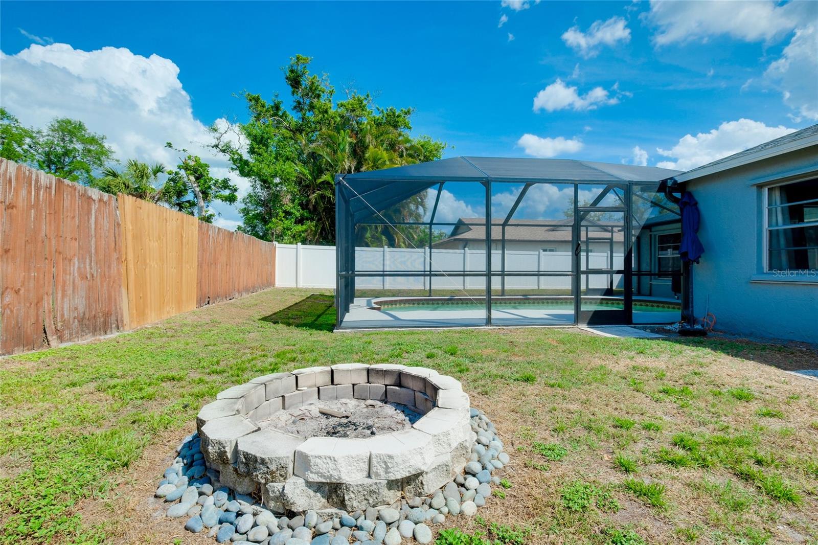 LAKE SARASOTA - Residential