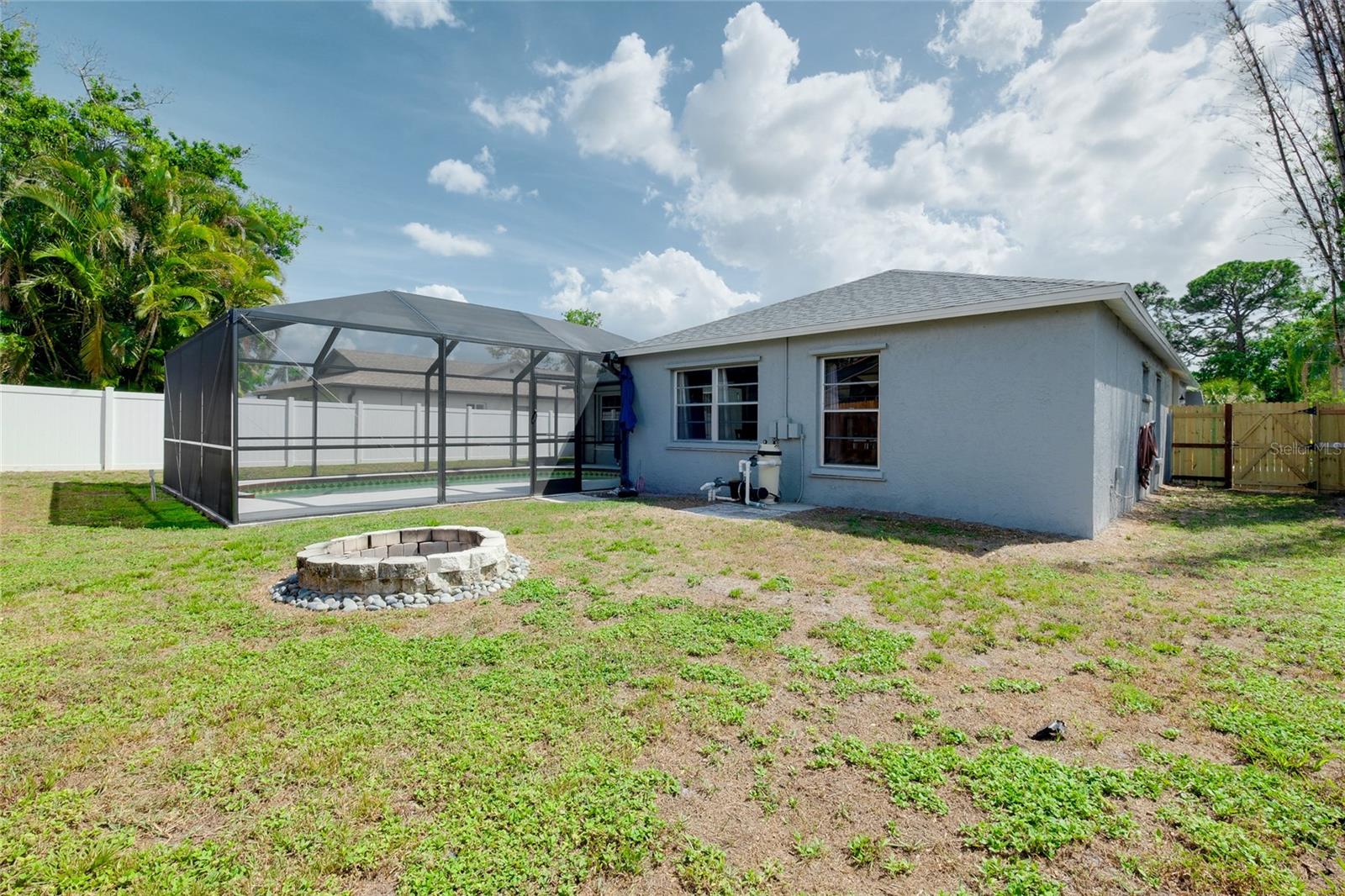 LAKE SARASOTA - Residential