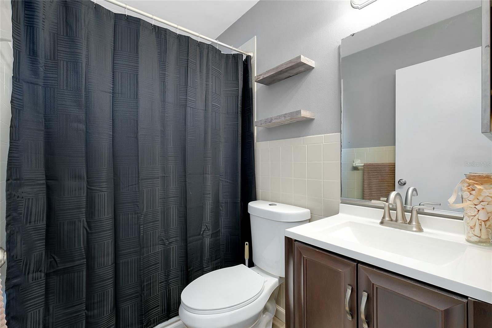 LAKE SARASOTA - Residential