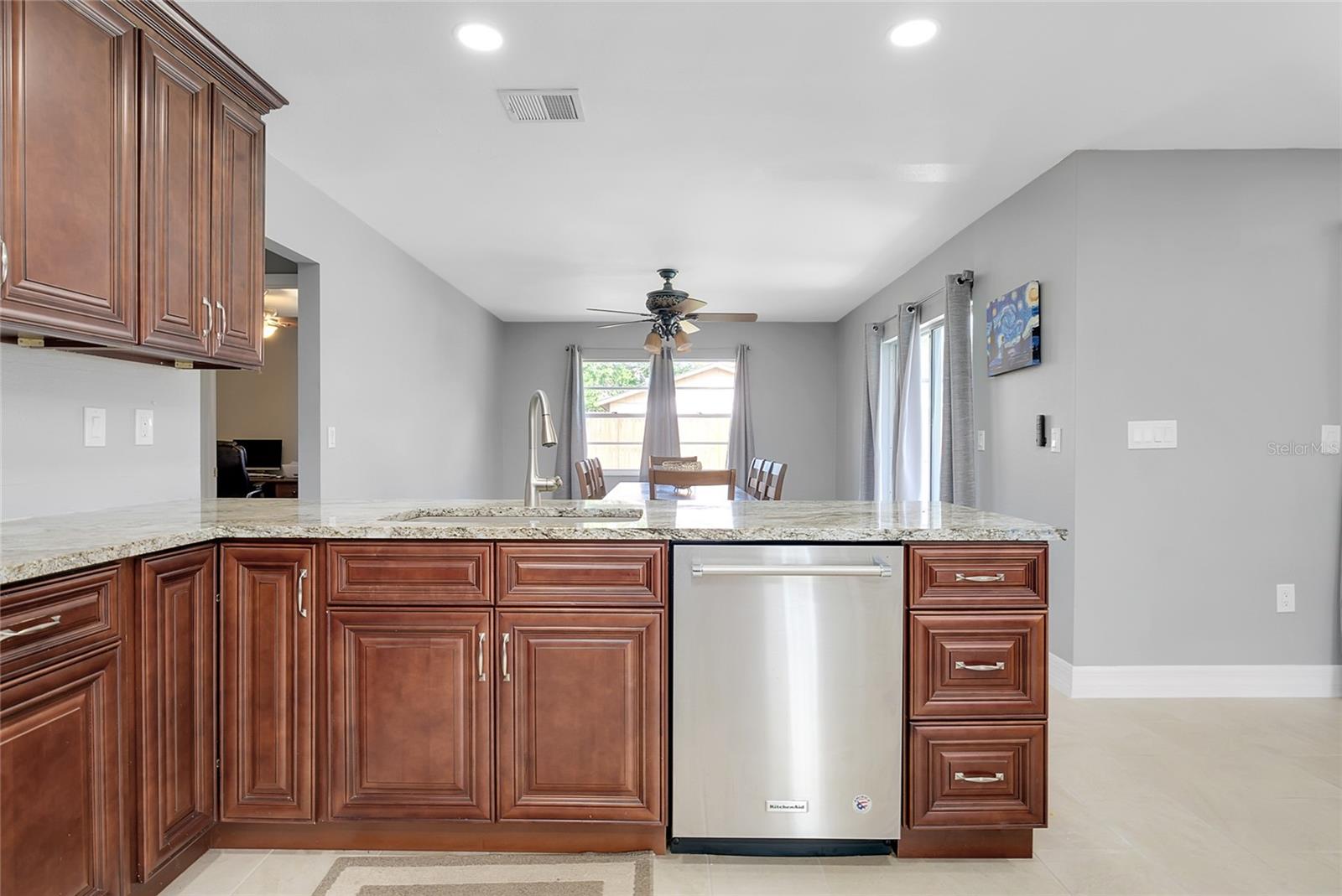 LAKE SARASOTA - Residential