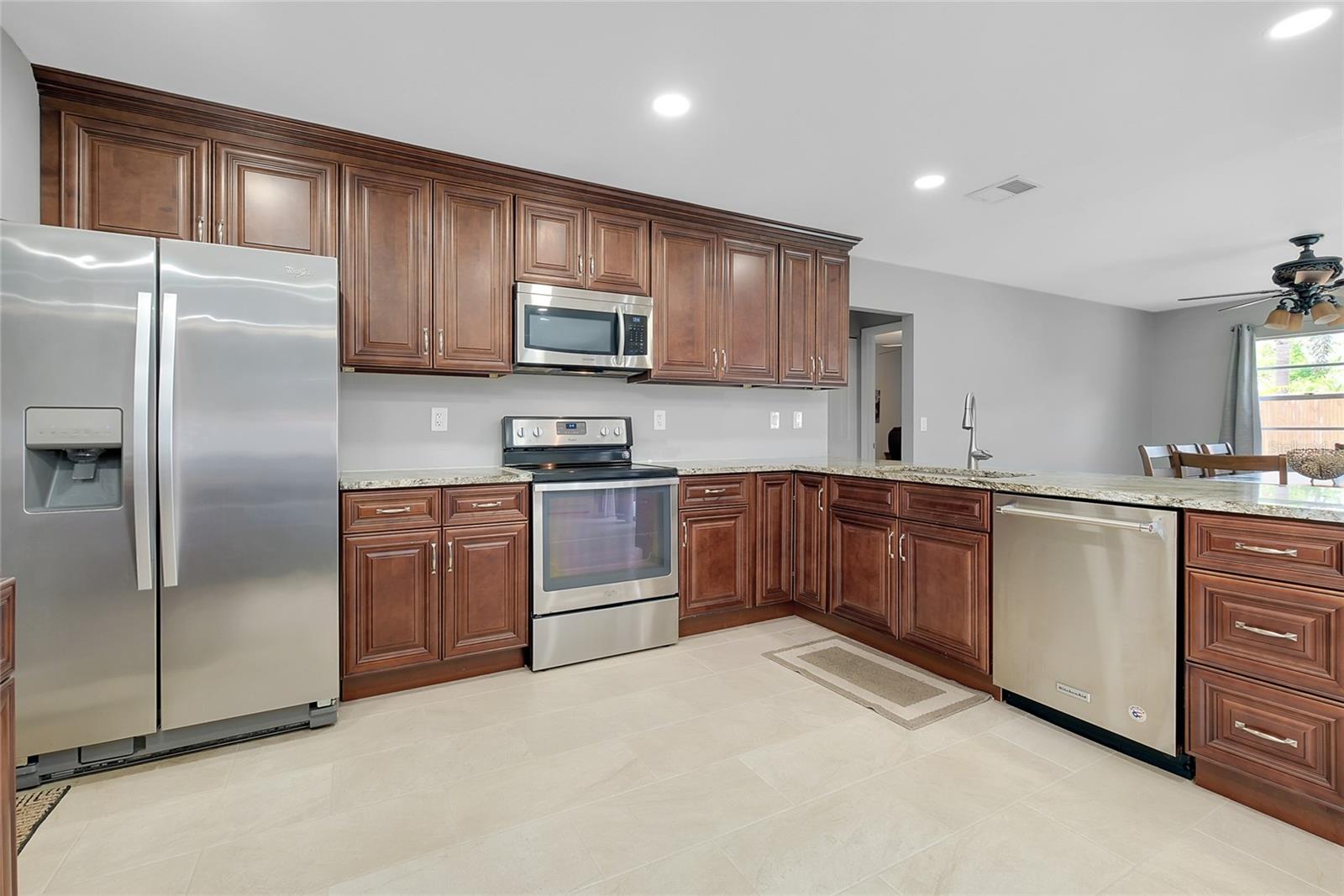 LAKE SARASOTA - Residential