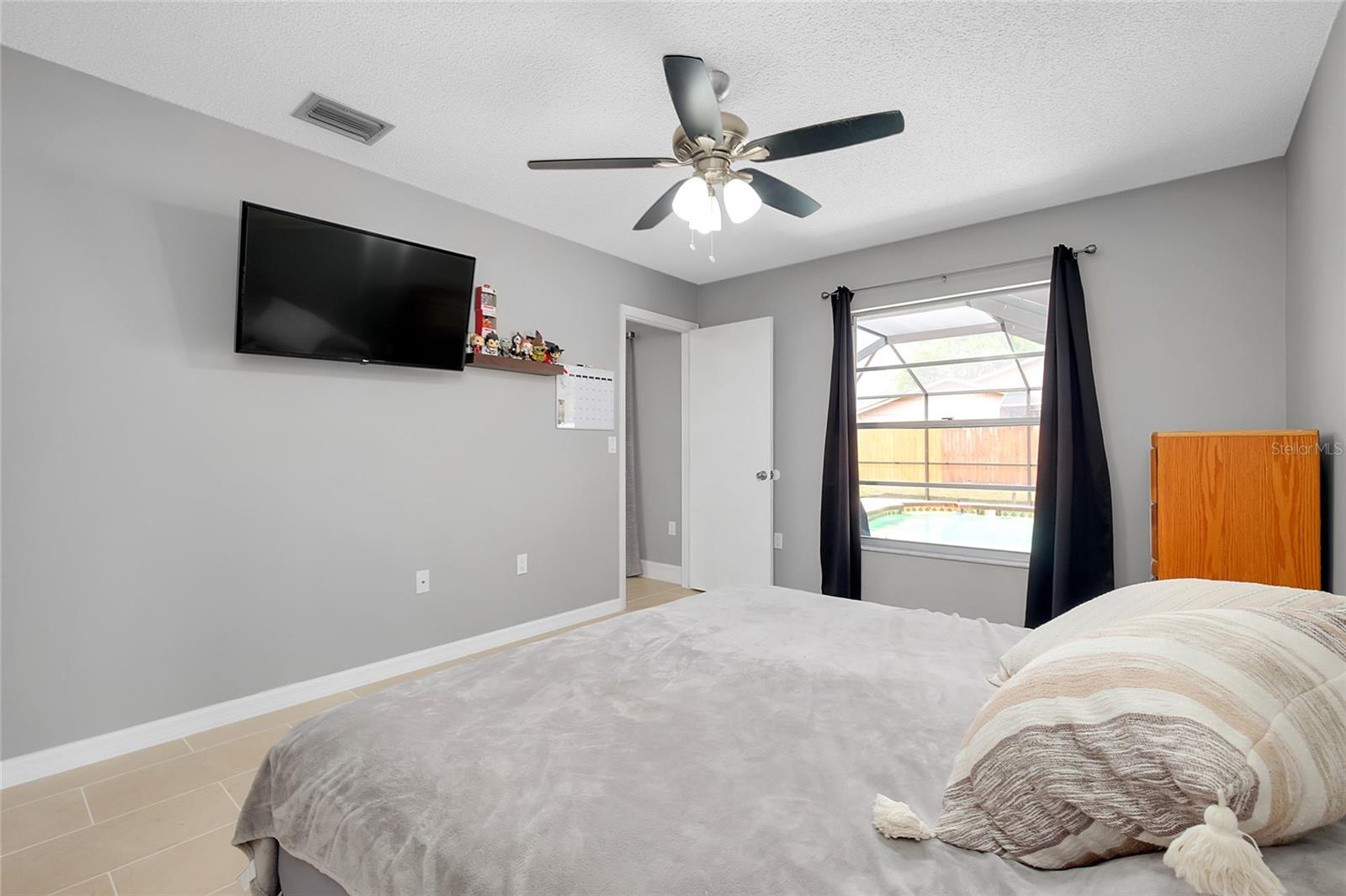 LAKE SARASOTA - Residential