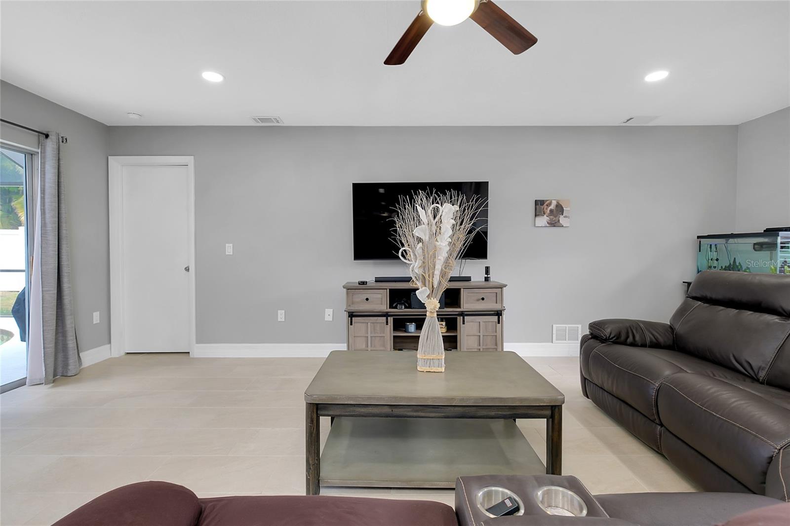 LAKE SARASOTA - Residential