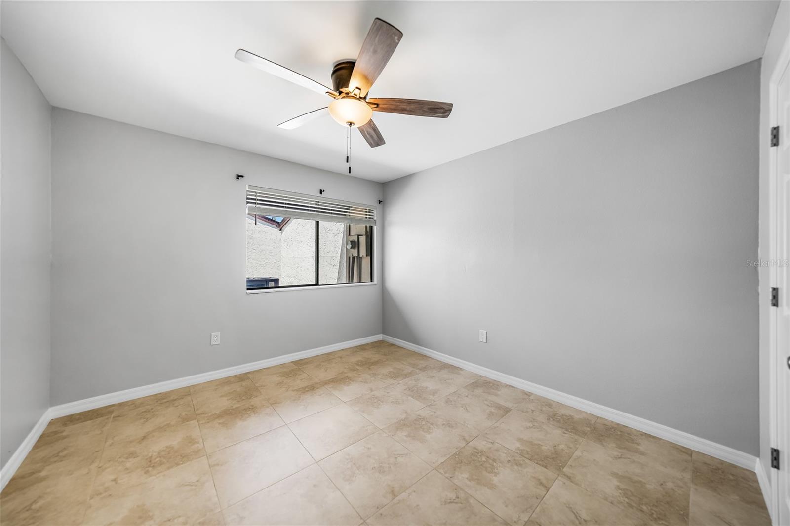 WHISPERING PINES CLUB - Residential