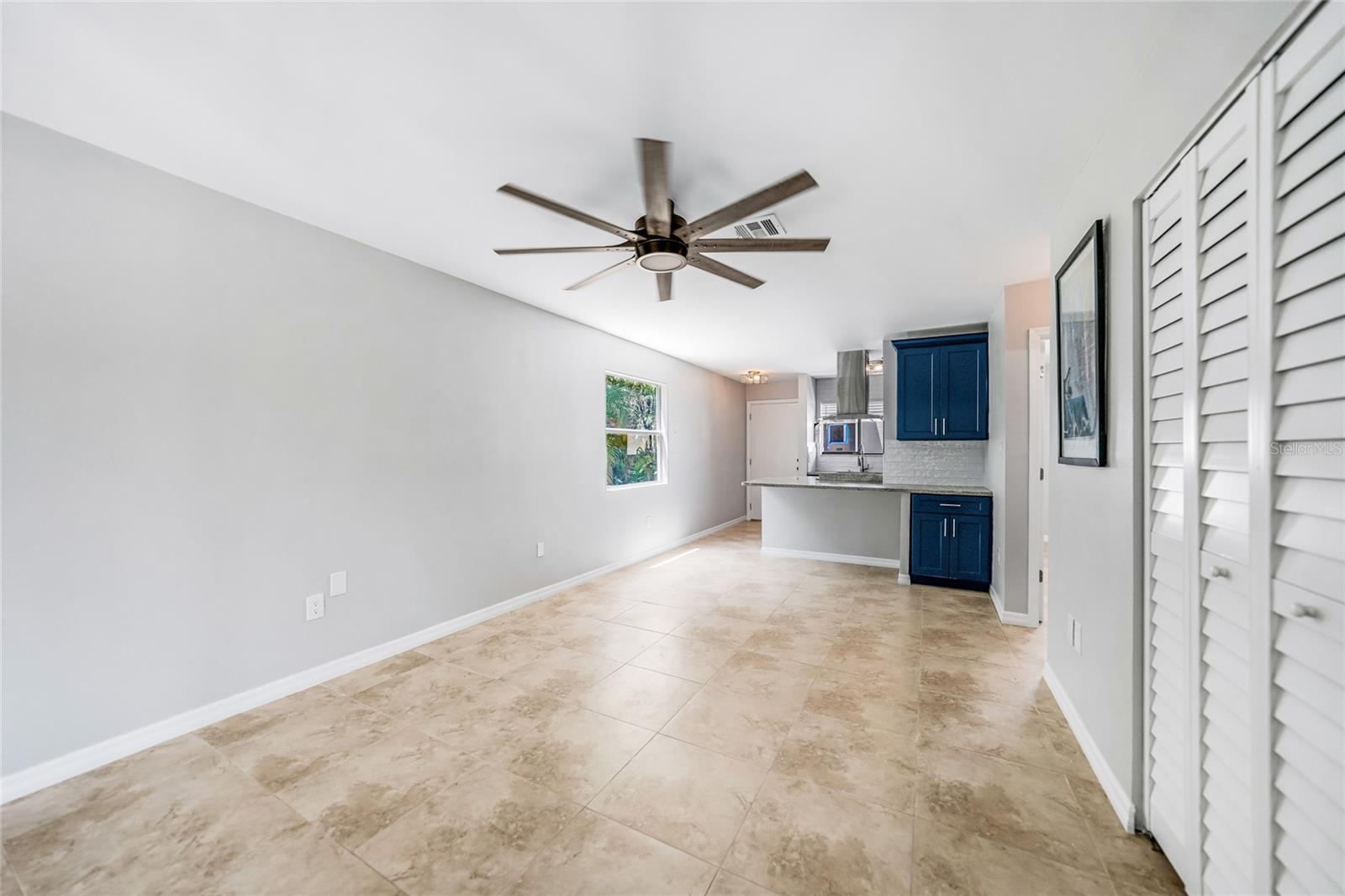 WHISPERING PINES CLUB - Residential