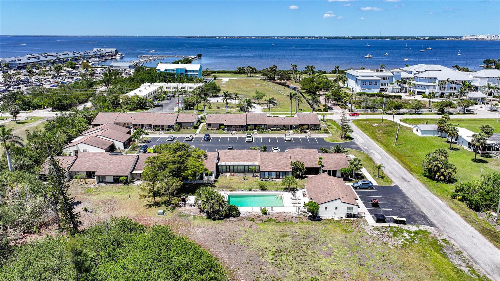 WHISPERING PINES CLUB - Residential
