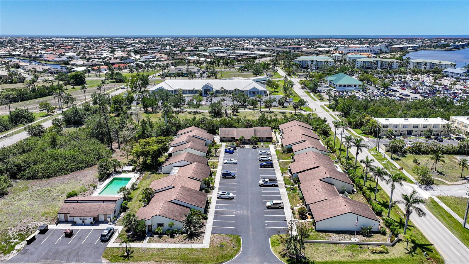 WHISPERING PINES CLUB - Residential