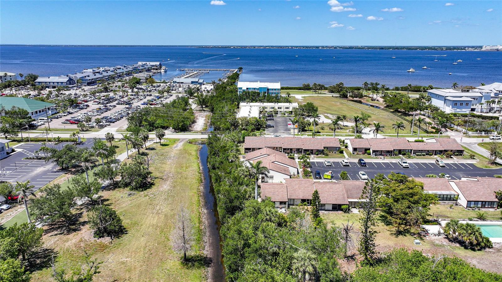 WHISPERING PINES CLUB - Residential