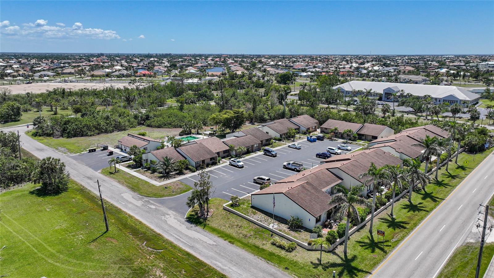 WHISPERING PINES CLUB - Residential